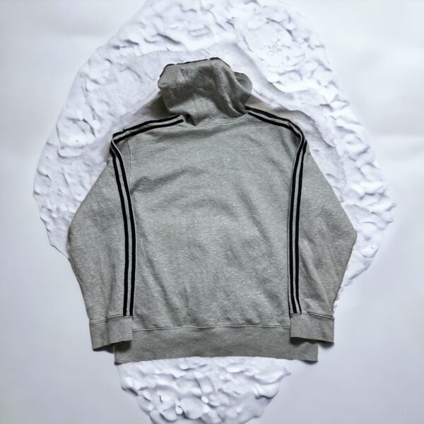 Photo verso sweat Adidas oversize gris