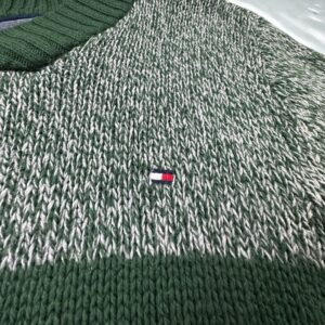 Pull Tommy Hilfiger épais col V – Taille L