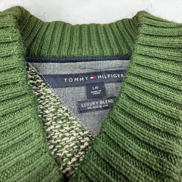 Pull Tommy Hilfiger épais col V - Taille L – Image 3